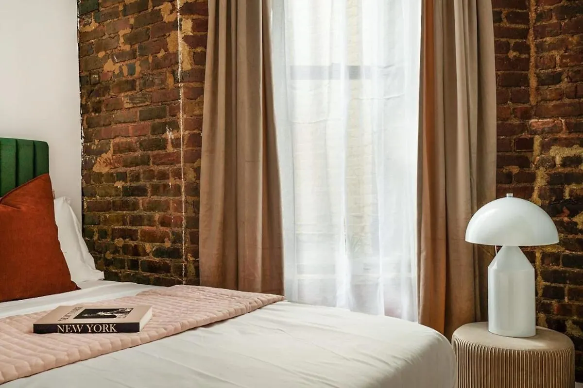 Apartment 153-5A Charming 2Br Lower East Side New York